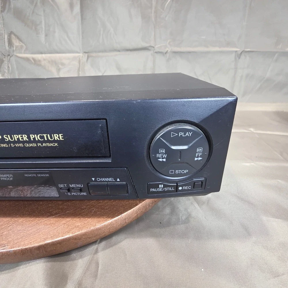 Sharp VC-H810U VCR 4-Head Hi-Fi Stereo VHS Player Super Picture Black